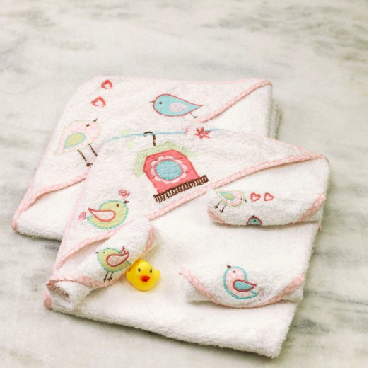 "Bathtime Essentials" Gift Set - Sweet Melody Collection <br> <span style="font-size: 11px; font-family:Helvetica,Arial,sans-serif;">Can Be Personalised</span>