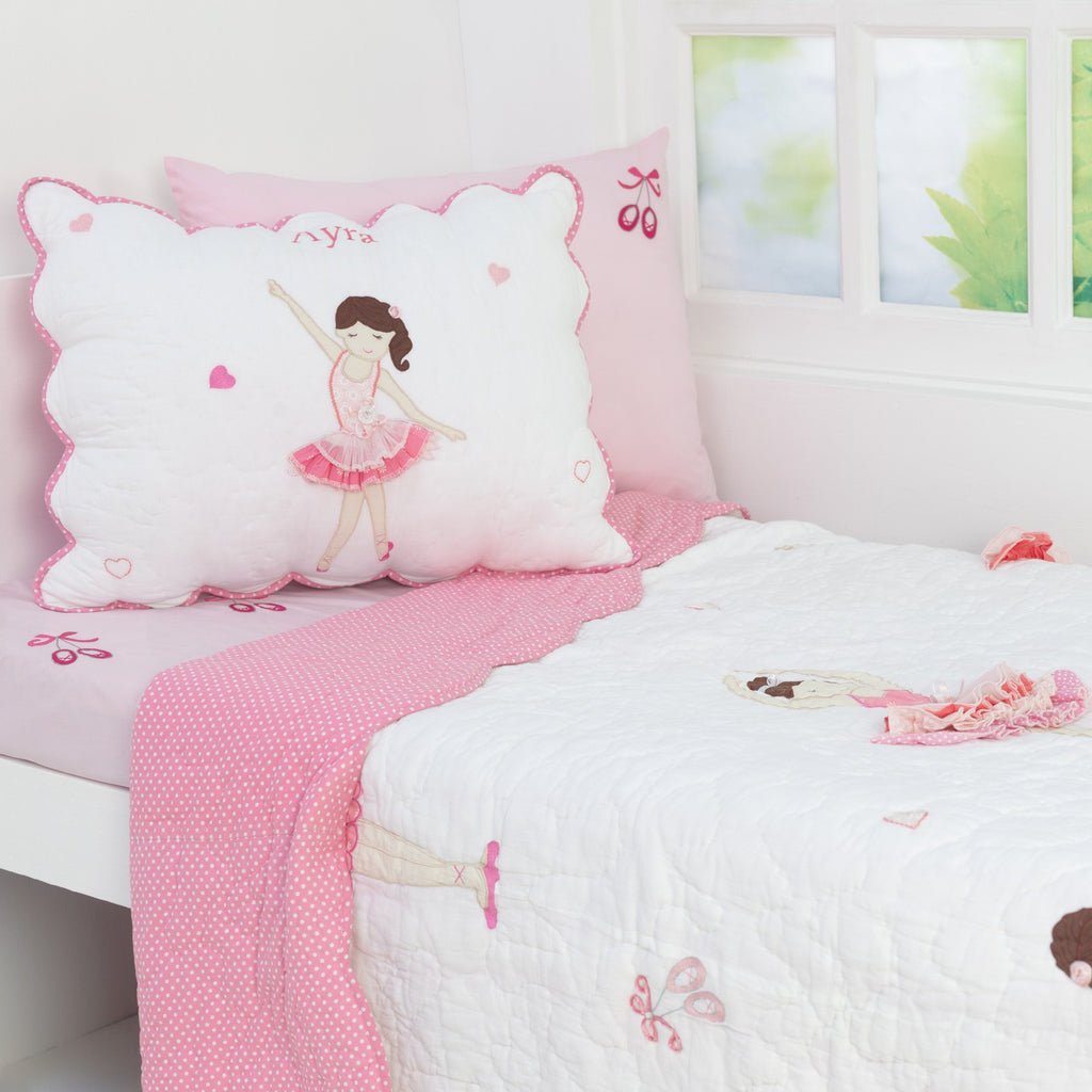 Twirls n Swirls Kids Quilt <br> <span style="font-size: 11px; font-family:Helvetica,Arial,sans-serif;">Can Be Personalised, Ages 3 to 15</span>